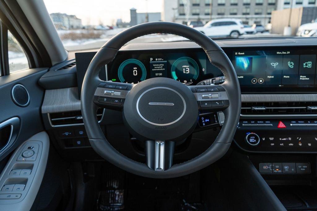 Used 2025 Hyundai Sonata SEL image 15