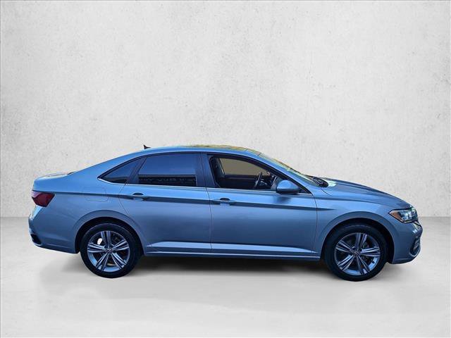 Used 2022 Volkswagen Jetta SE w/ Panoramic Sunroof Package FWD video 4