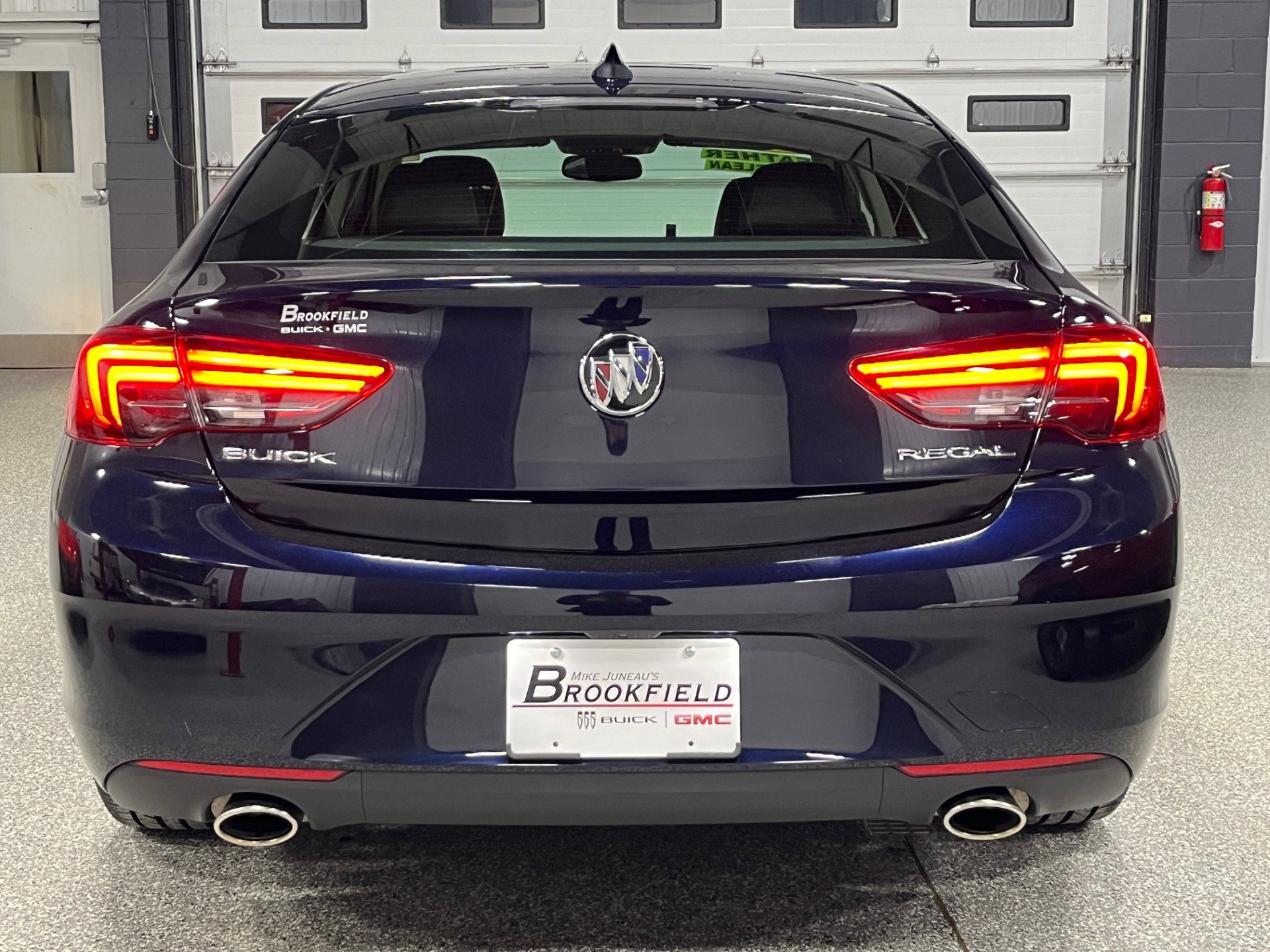 Used 2018 Buick Regal Essence image 4