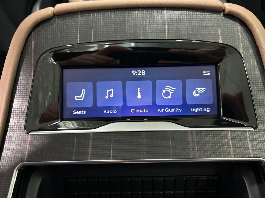 Used 2025 Lincoln Navigator L Black Label image 32