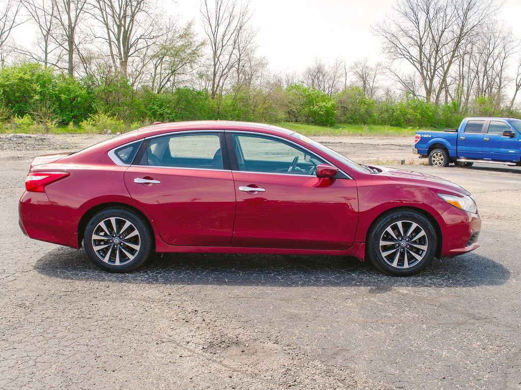 Used 2016 Nissan Altima 2.5 image 3