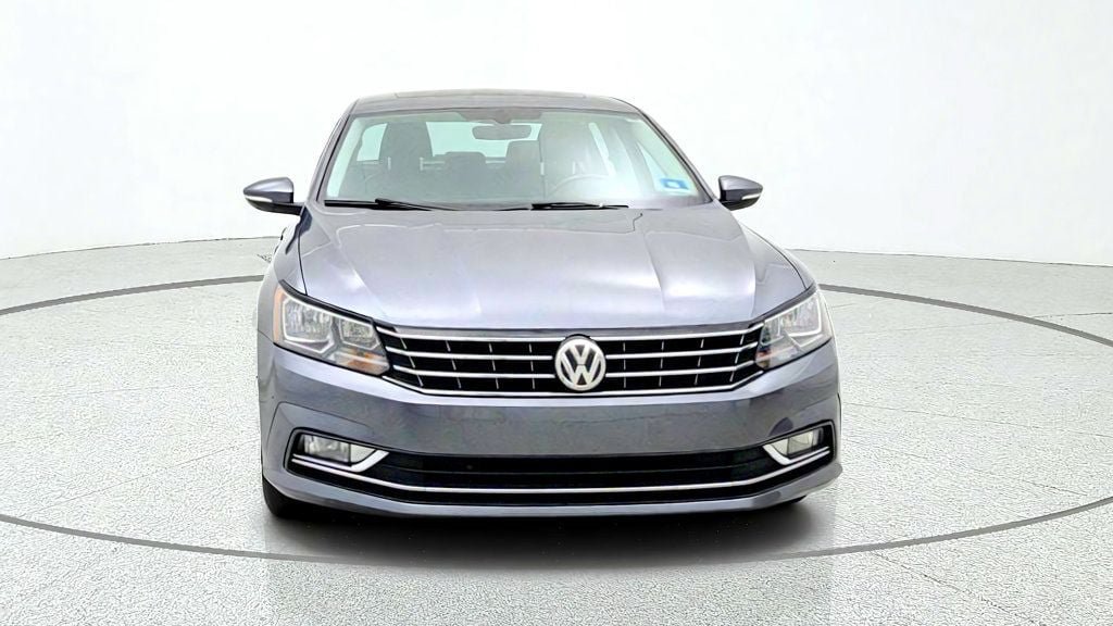 Used 2016 Volkswagen Passat 1.8T SE FWD image 2