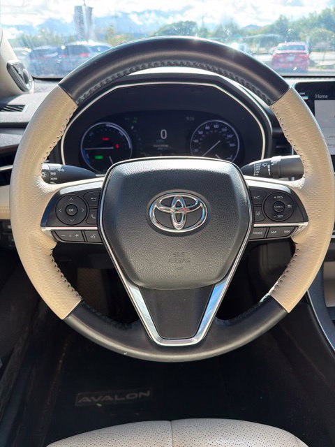 Used 2020 Toyota Avalon Limited w/ Advanced Safety Package FWD image 16