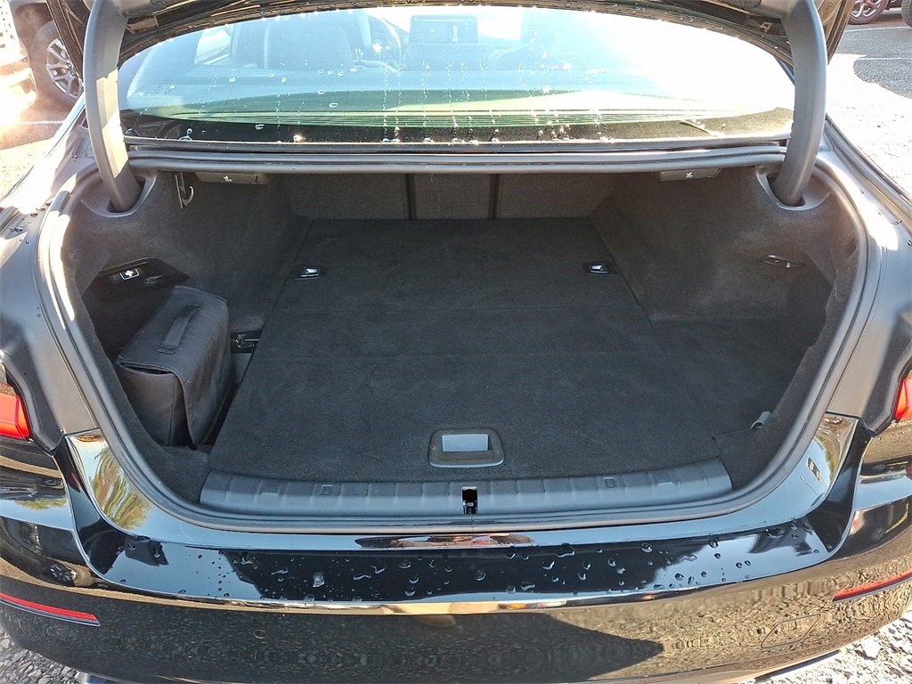 Used 2023 BMW 530e xDrive image 31