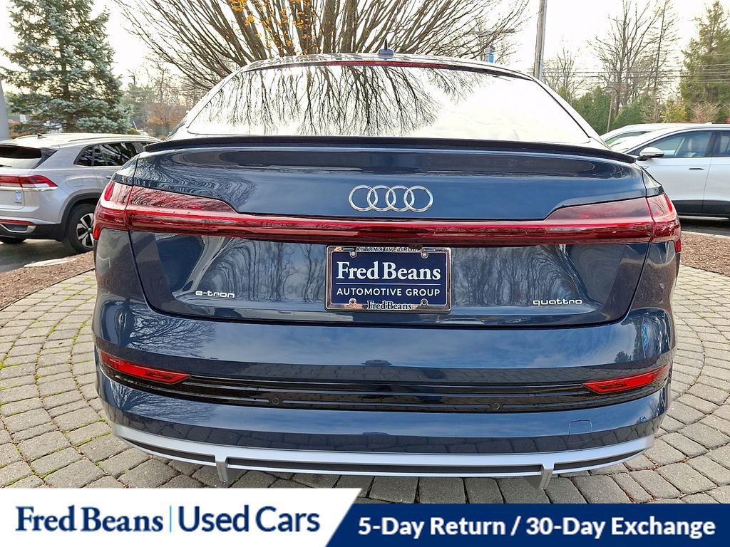 Used 2023 Audi e-tron Premium image 5