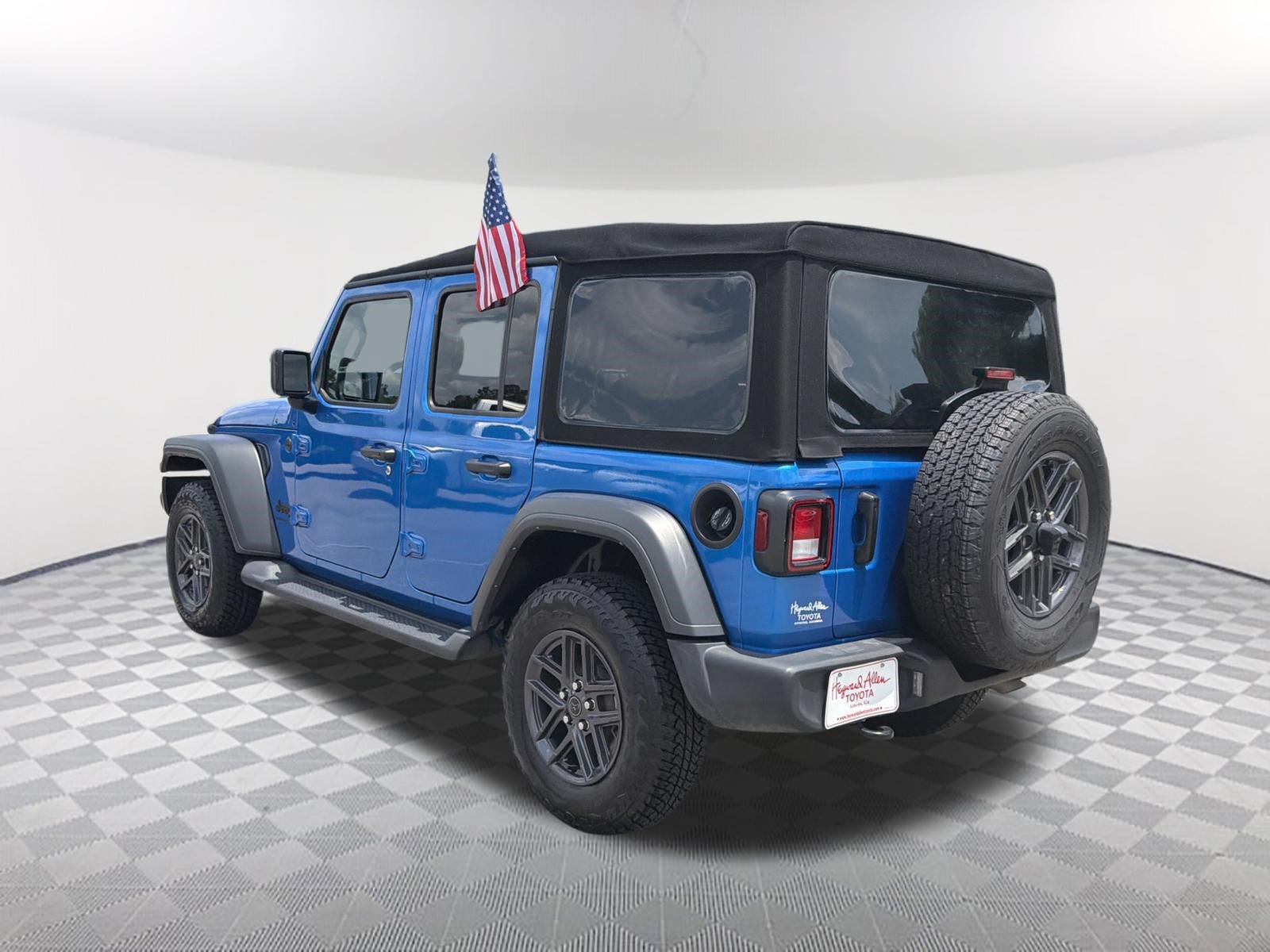 Used 2024 Jeep Wrangler Unlimited Sport AWD/4WD image 15