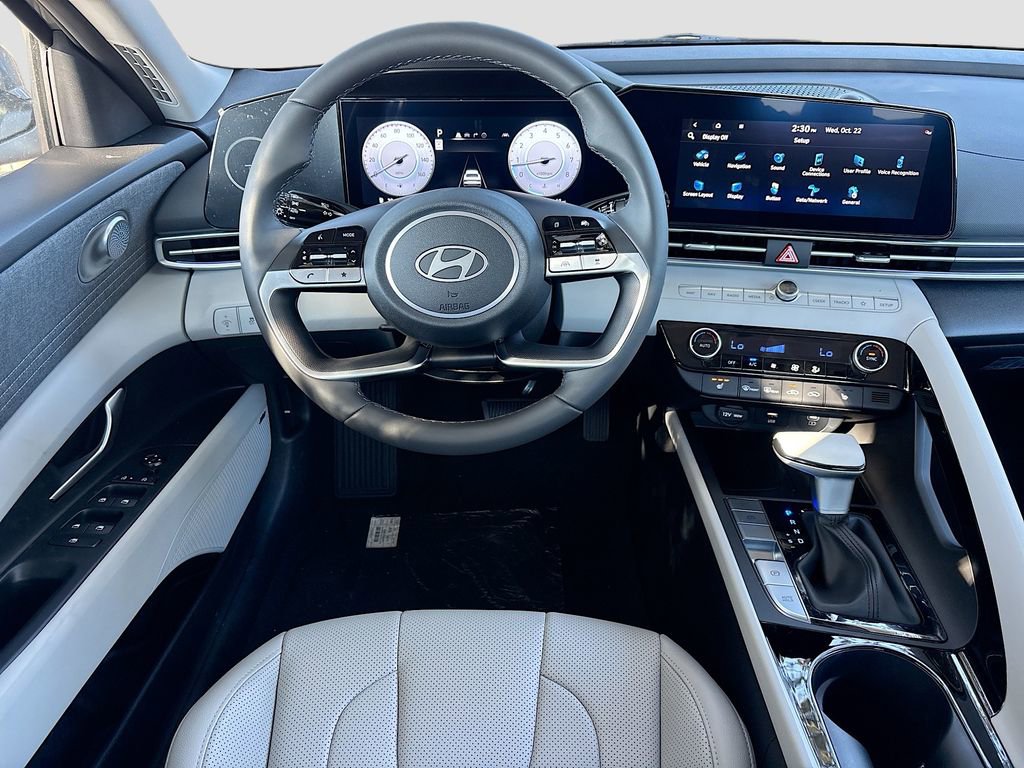 New 2025 Hyundai Elantra Limited w/ Cargo Package image 24