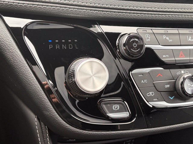 New 2026 Chrysler Pacifica Limited w/ Uconnect Theater Family Group FWD image 22