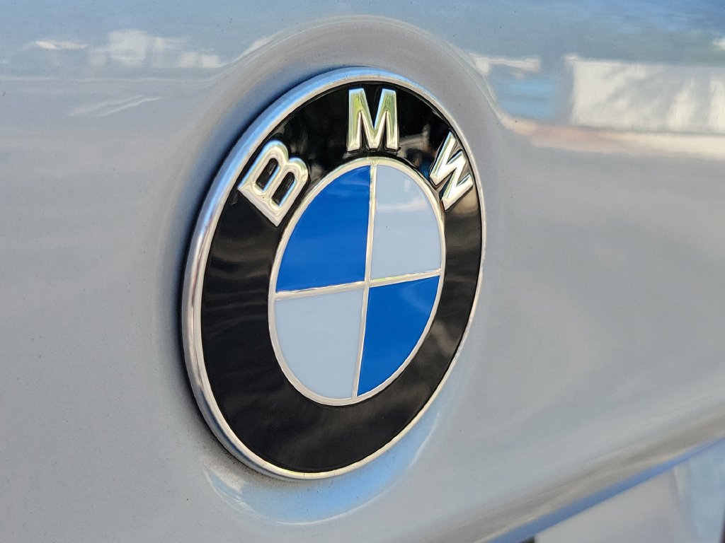 Used 2019 BMW 530e w/ Convenience Package RWD image 13