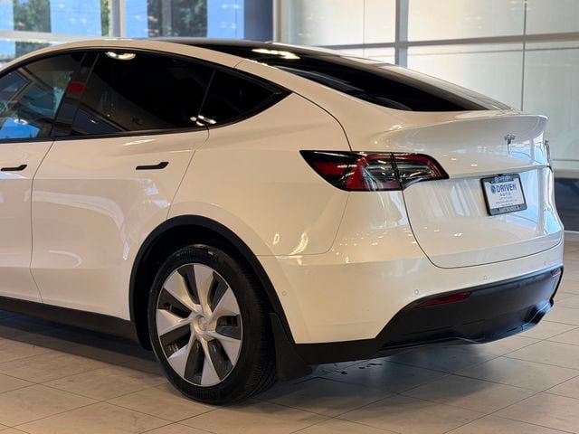 Used 2022 Tesla Model Y Long Range AWD/4WD image 13