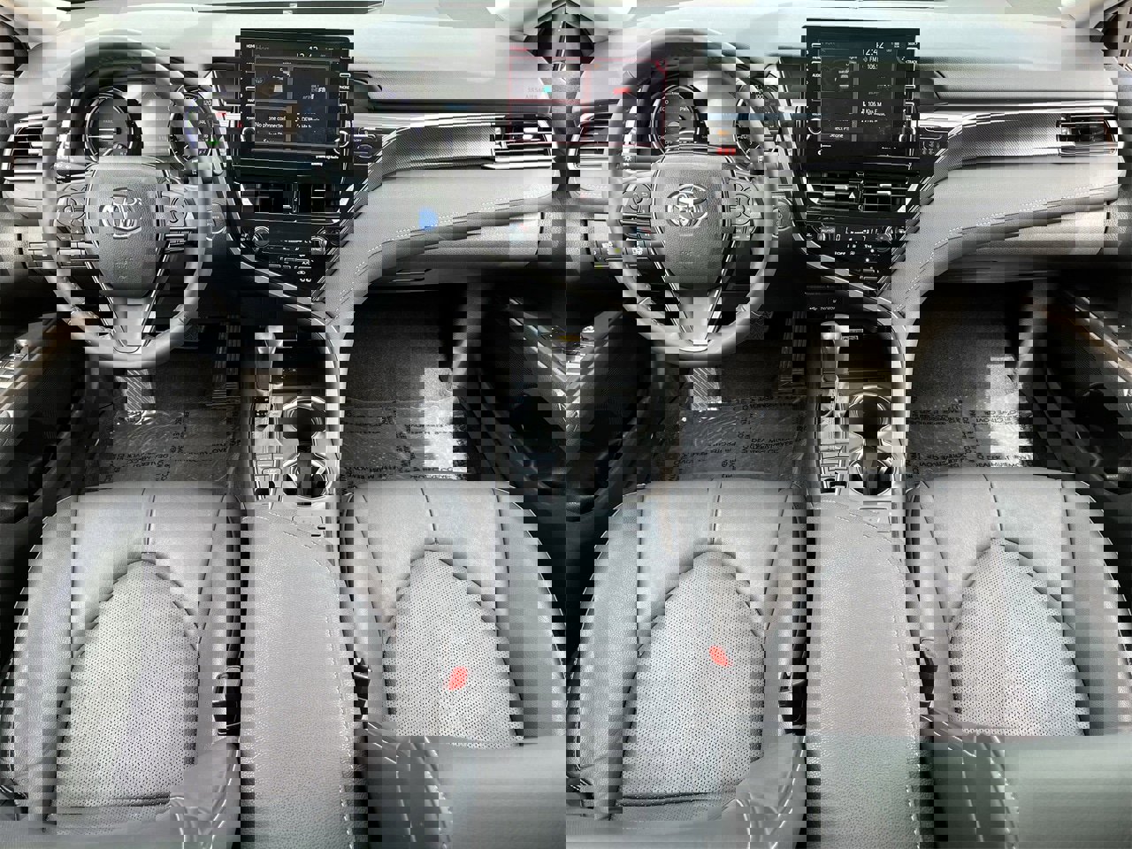 Used 2022 Toyota Camry XSE w/ Cold Weather Package image 9