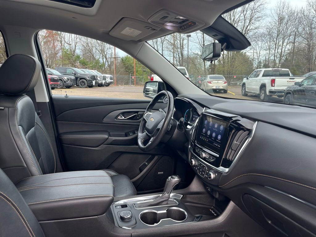 Used 2020 Chevrolet Traverse Premier w/ Redline Edition image 38