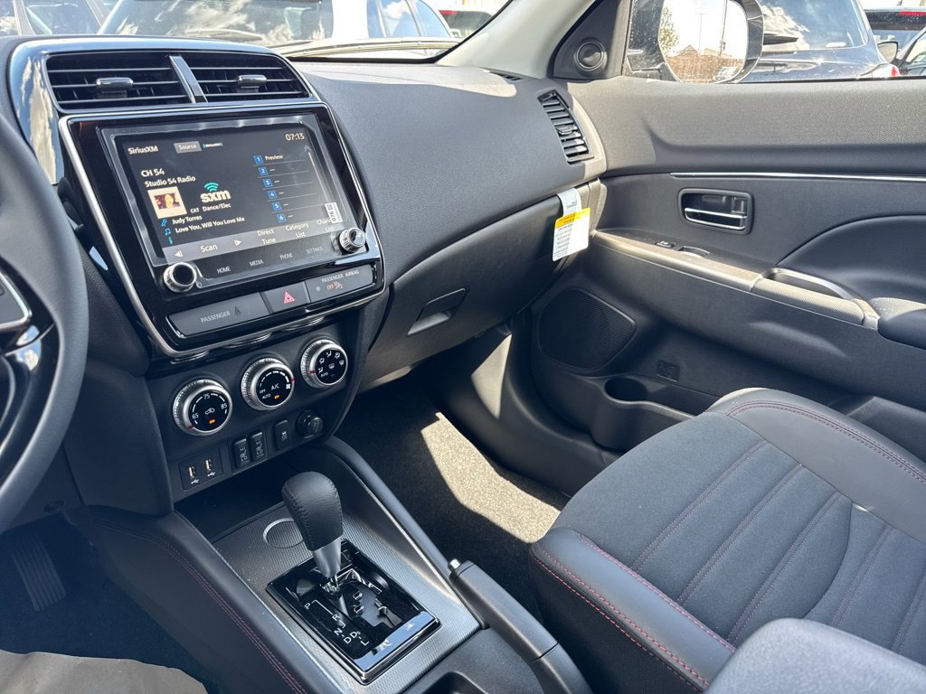 New 2027 Mitsubishi Outlander Sport SE FWD image 10