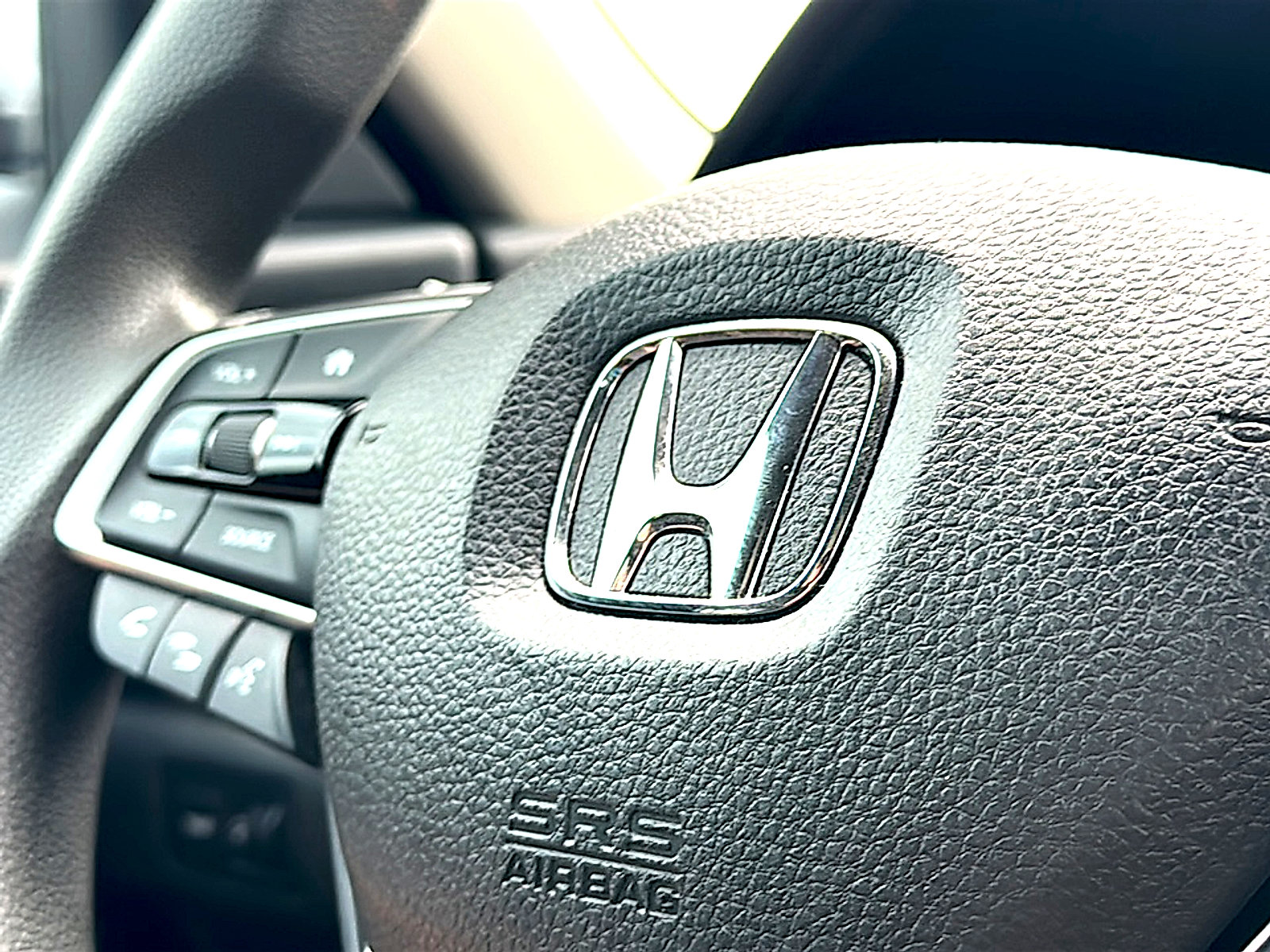 Used 2018 Honda Accord LX image 29