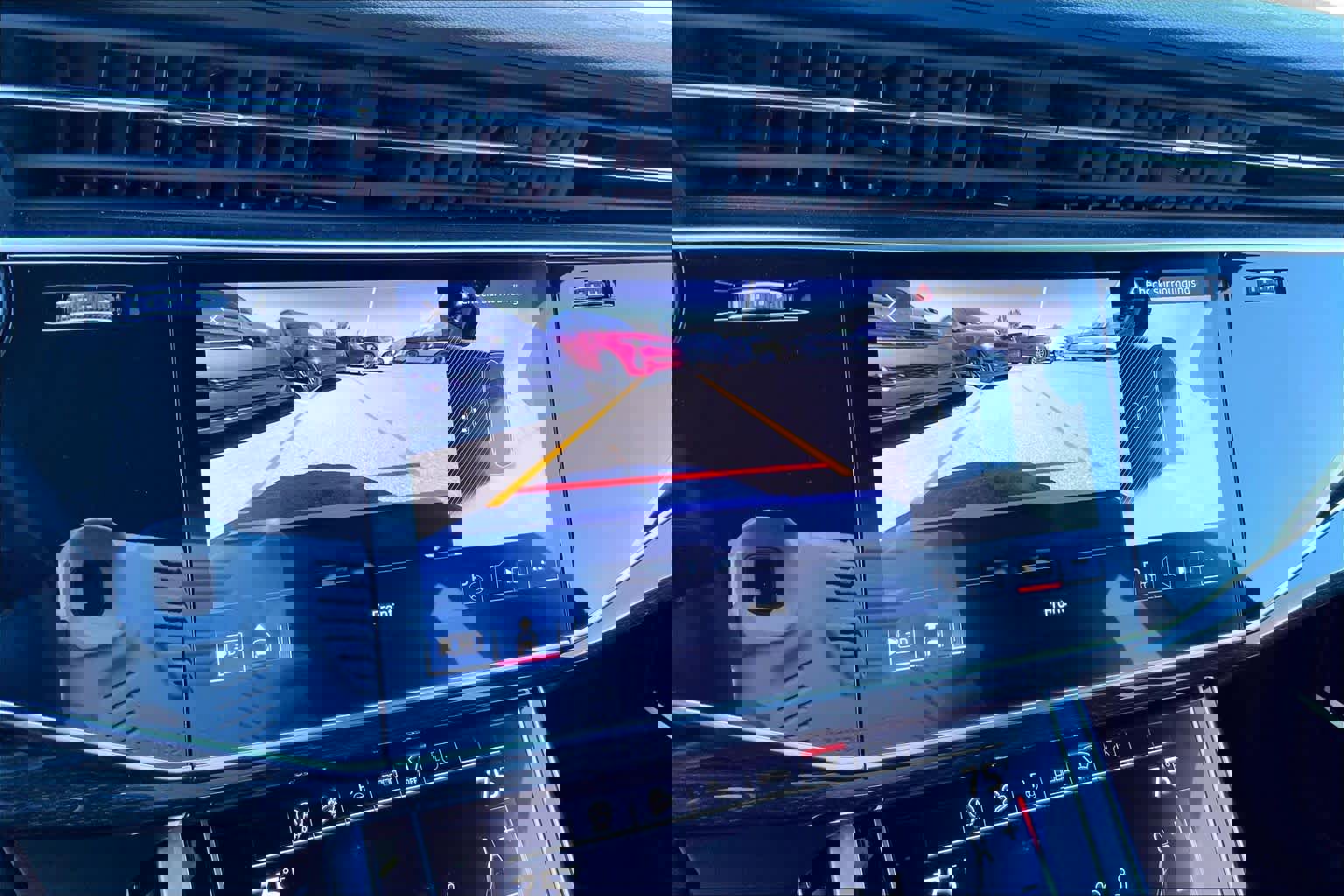 Used 2025 Audi Q7 3.0T Prestige image 26