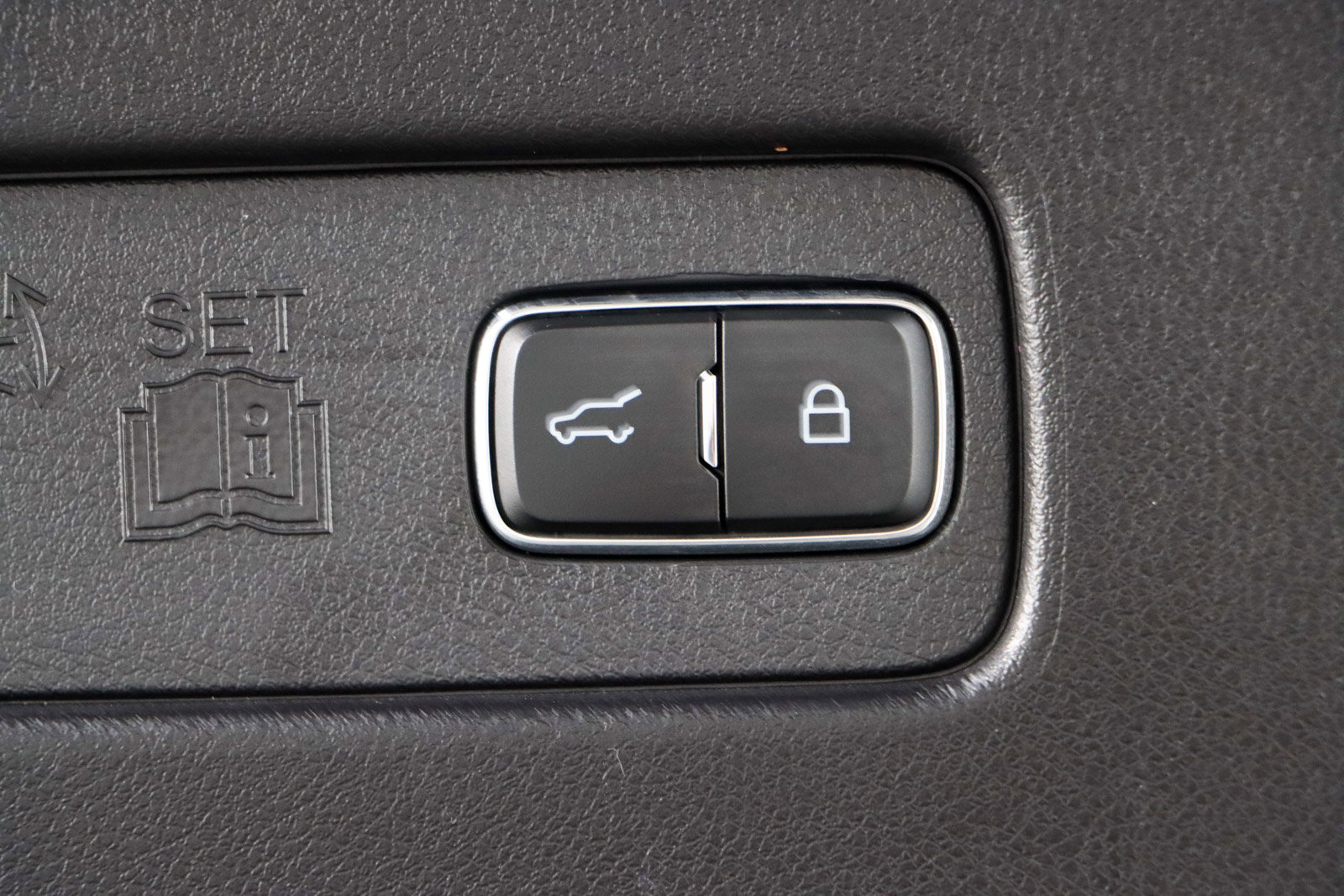 Used 2021 Lincoln Aviator Reserve w/ Equipment Group 201A image 32