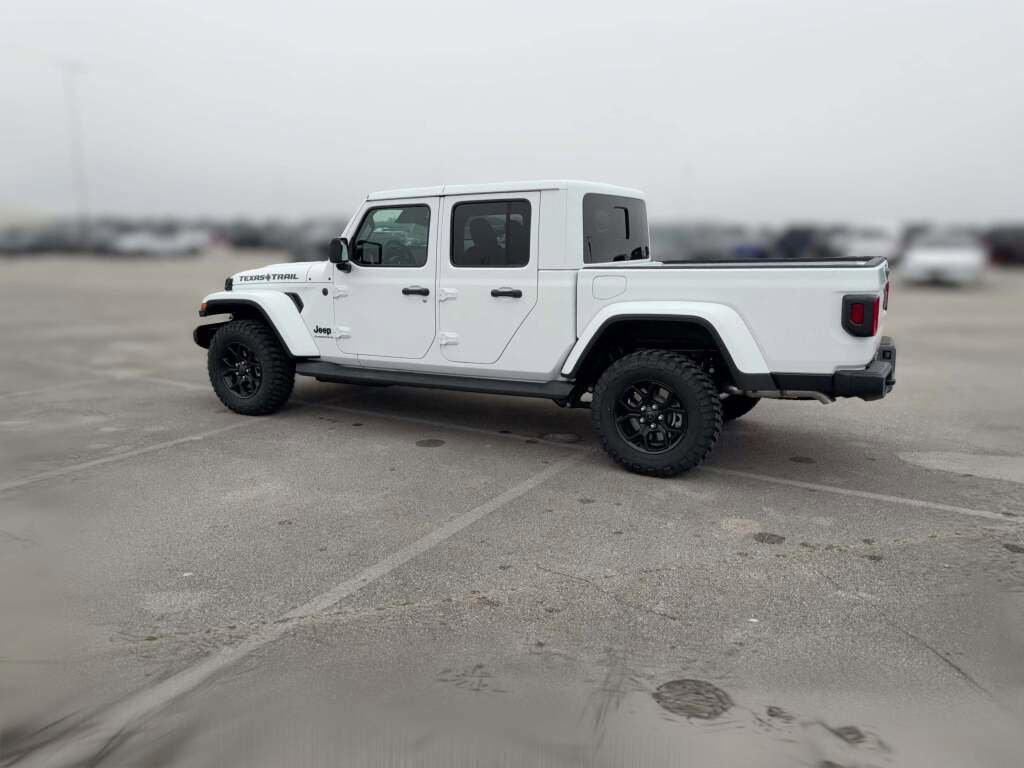 New 2026 Jeep Gladiator Sport image 7
