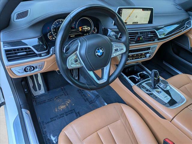 Used 2019 BMW 740i image 10