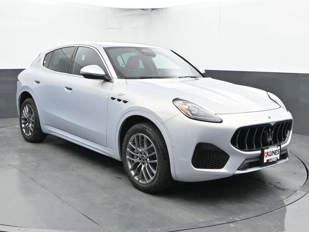 Used 2024 Maserati Grecale GT image 3