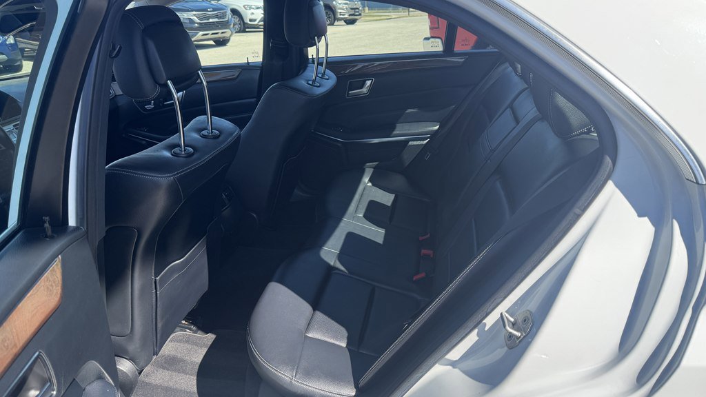 Used 2014 Mercedes-Benz E 350 4MATIC Sedan image 22