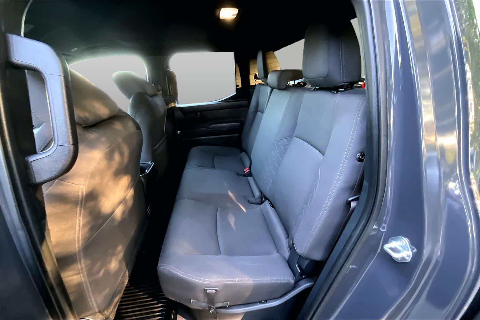Certified 2024 Toyota Tacoma SR5 AWD/4WD image 19