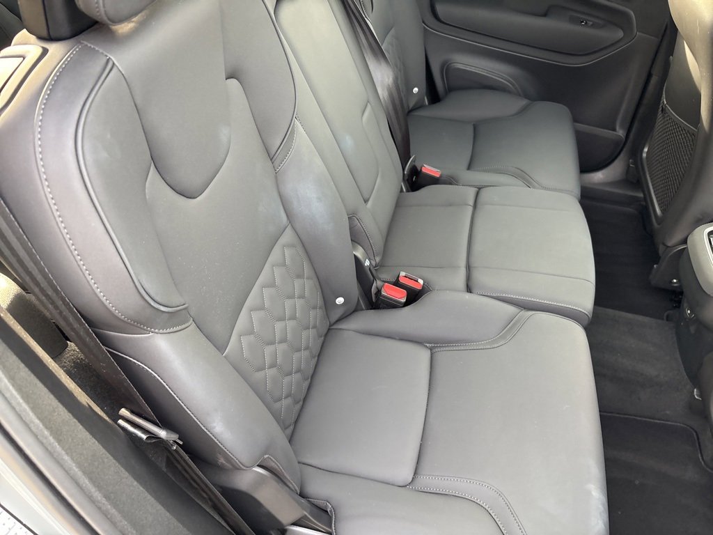 Certified 2025 Volvo XC90 B6 Plus image 45