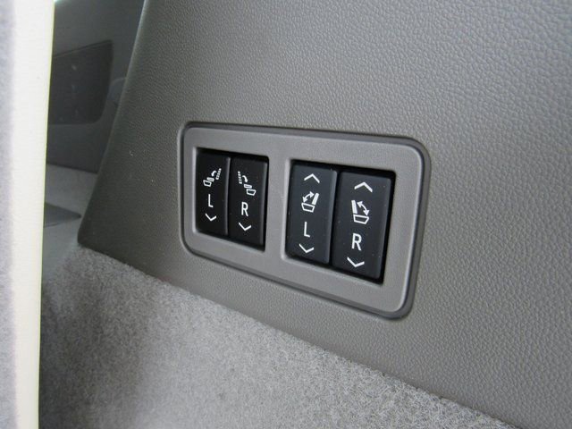 Used 2024 Cadillac XT6 Premium Luxury w/ Technology Package image 36