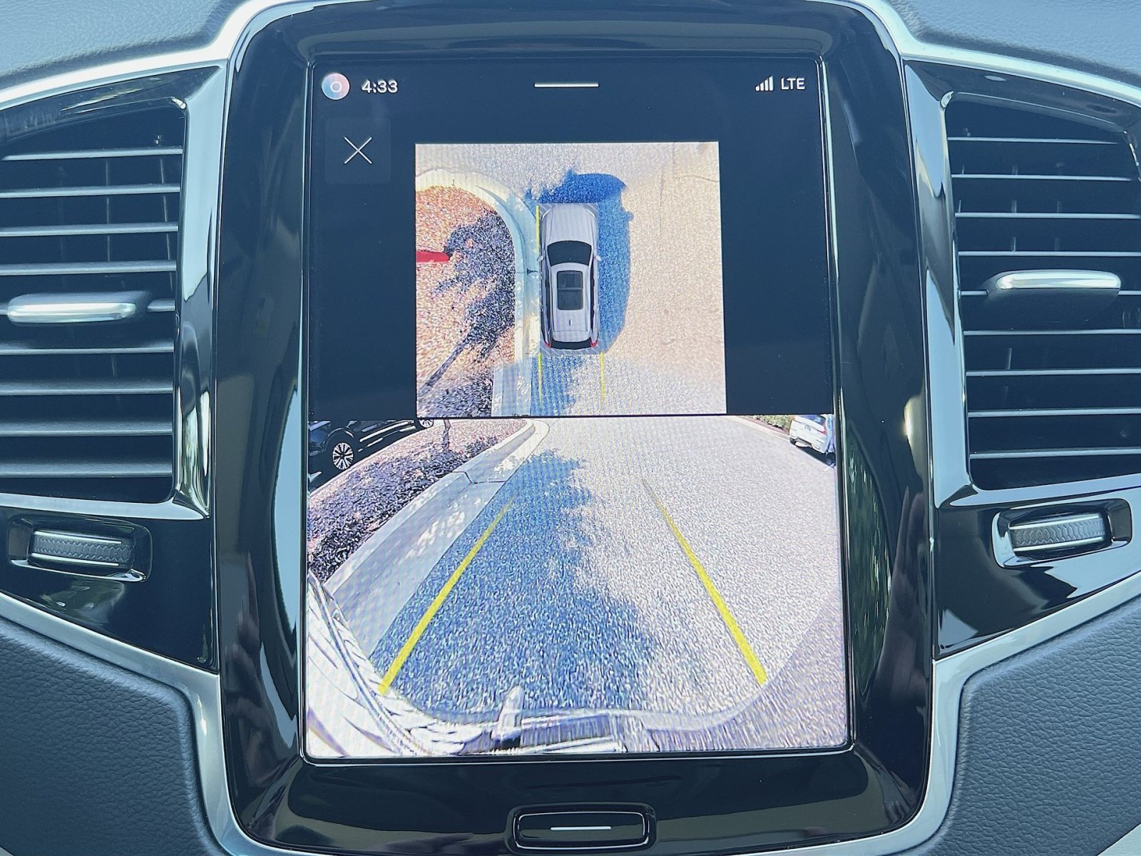 Certified 2024 Volvo XC90 B6 Ultimate w/ Protection Package Premier AWD/4WD image 19