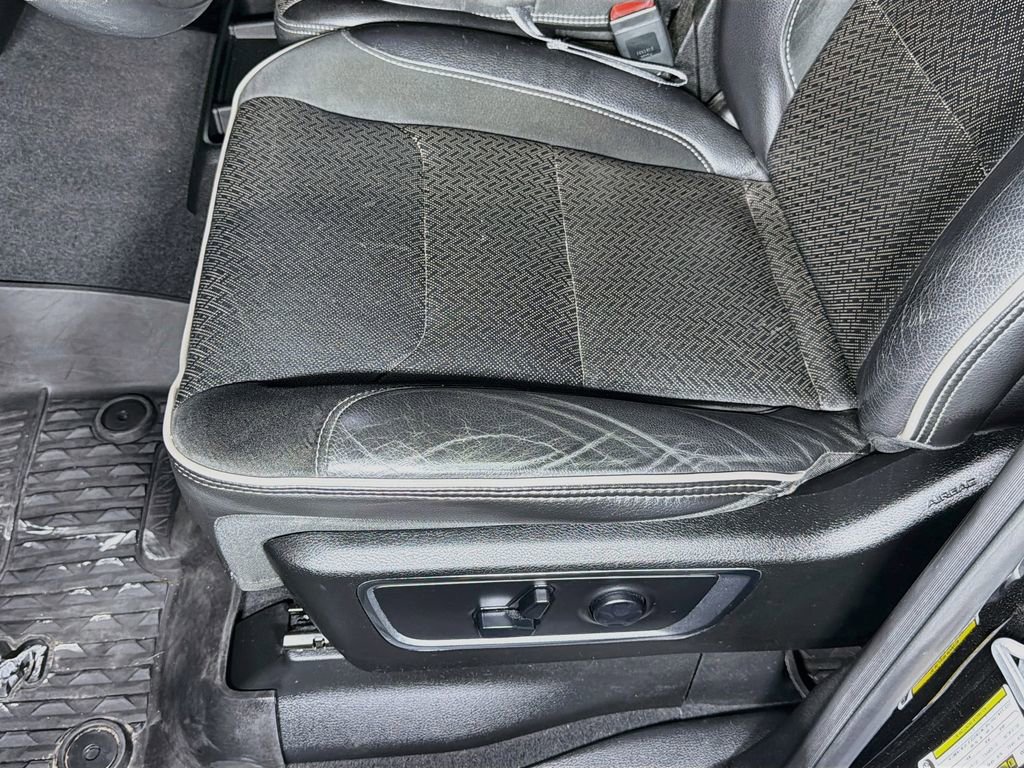 Used 2019 RAM 1500 Laramie AWD/4WD image 19