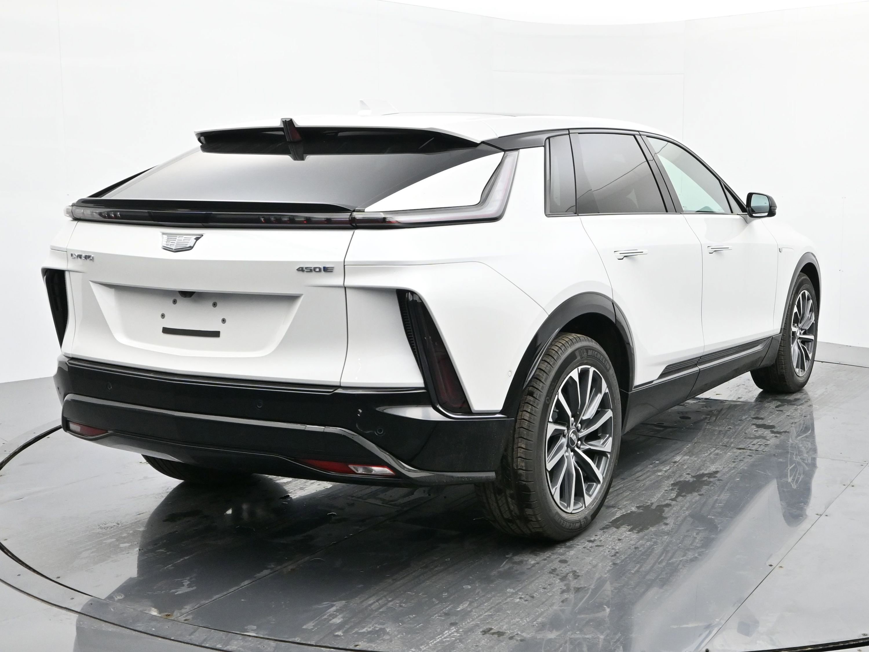 New 2025 Cadillac Lyriq Sport image 5