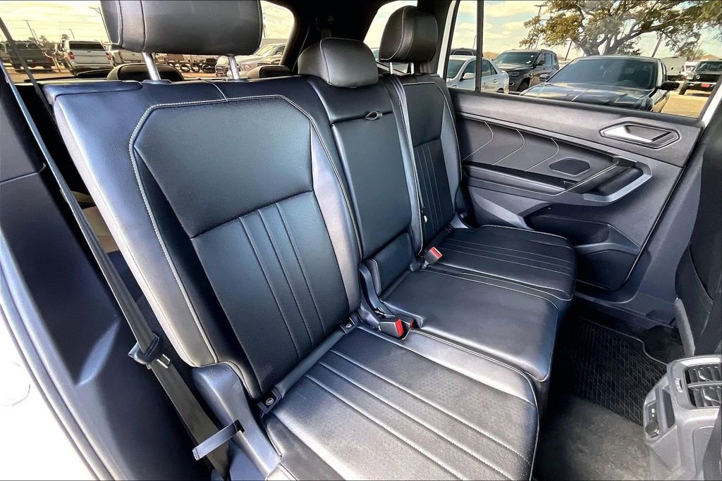 Used 2024 Volkswagen Tiguan SE R-Line image 22