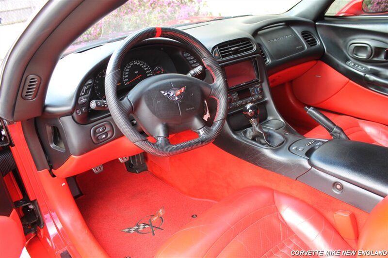 Used 2001 Chevrolet Corvette Coupe w/ Preferred Equipment Group2 RWD image 18