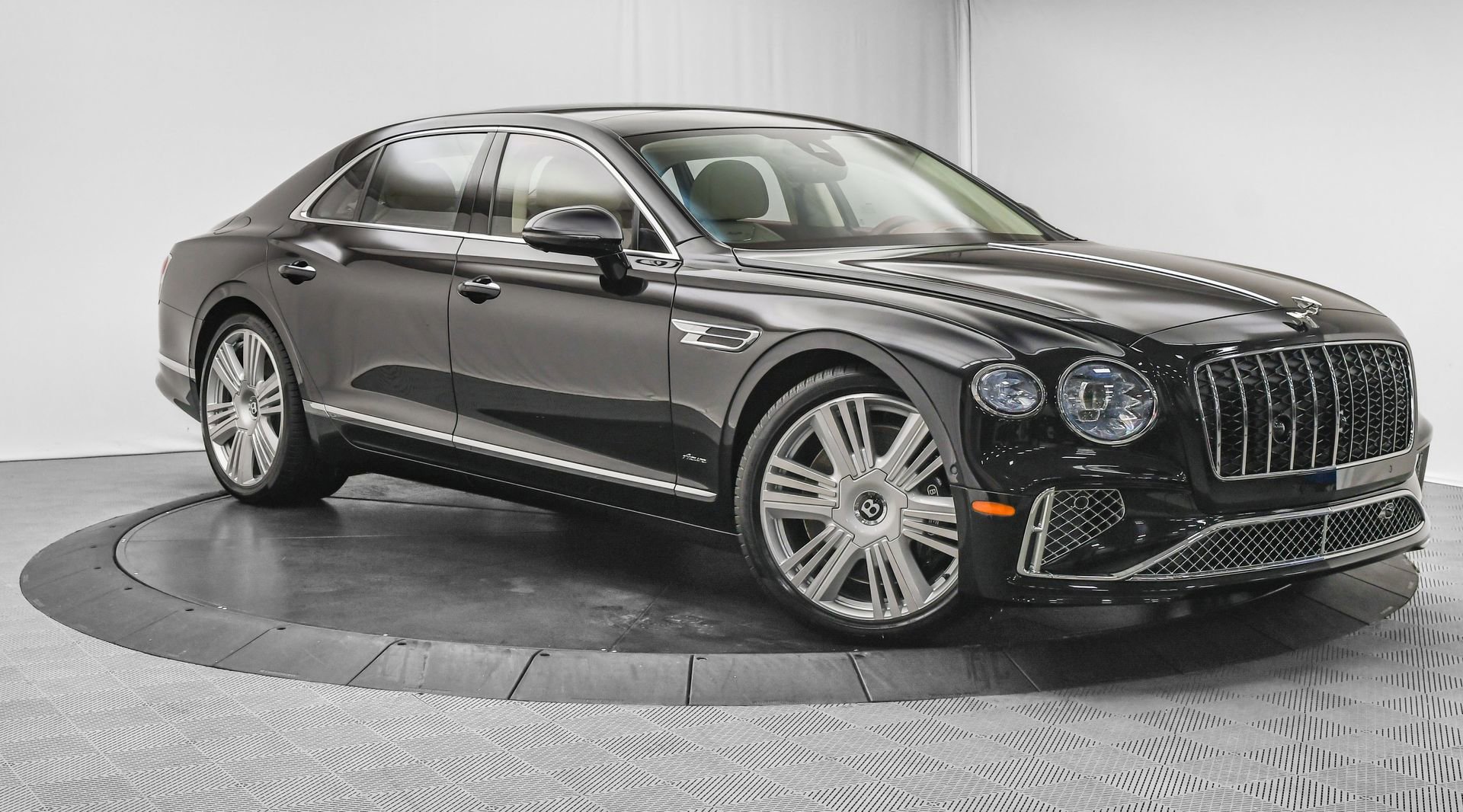 New 2026 Bentley Flying Spur Plug-In Hybrid image 1