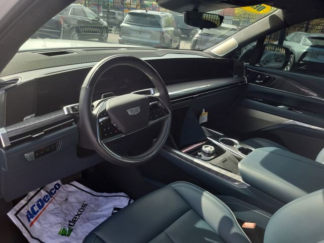 New 2025 Cadillac Escalade IQ Sport 2 w/ LPO, ONYX Package image 23
