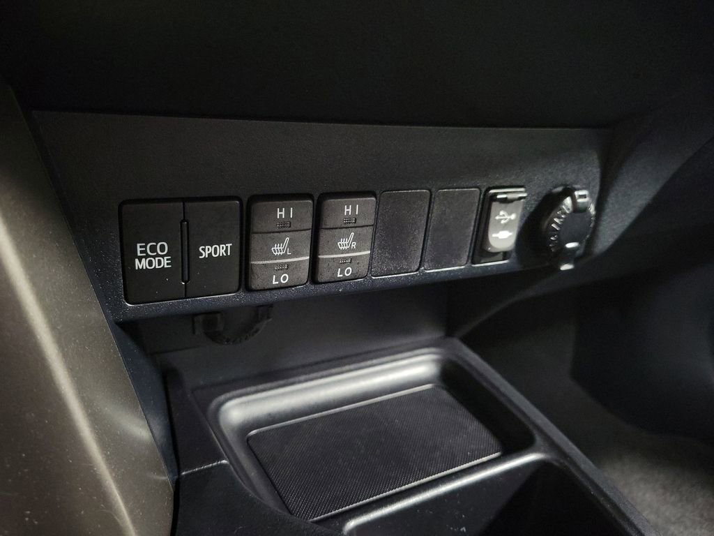 Used 2015 Toyota RAV4 Limited w/ Outdoor Package image 17