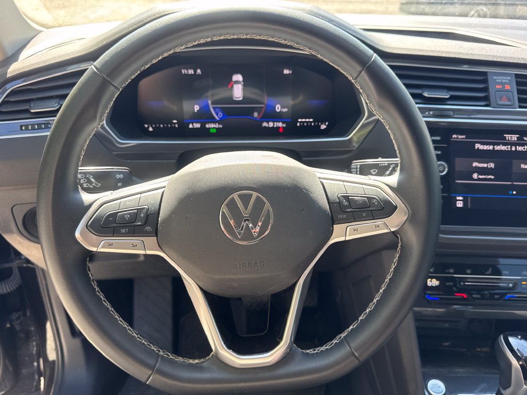 Used 2024 Volkswagen Tiguan SE AWD/4WD image 16