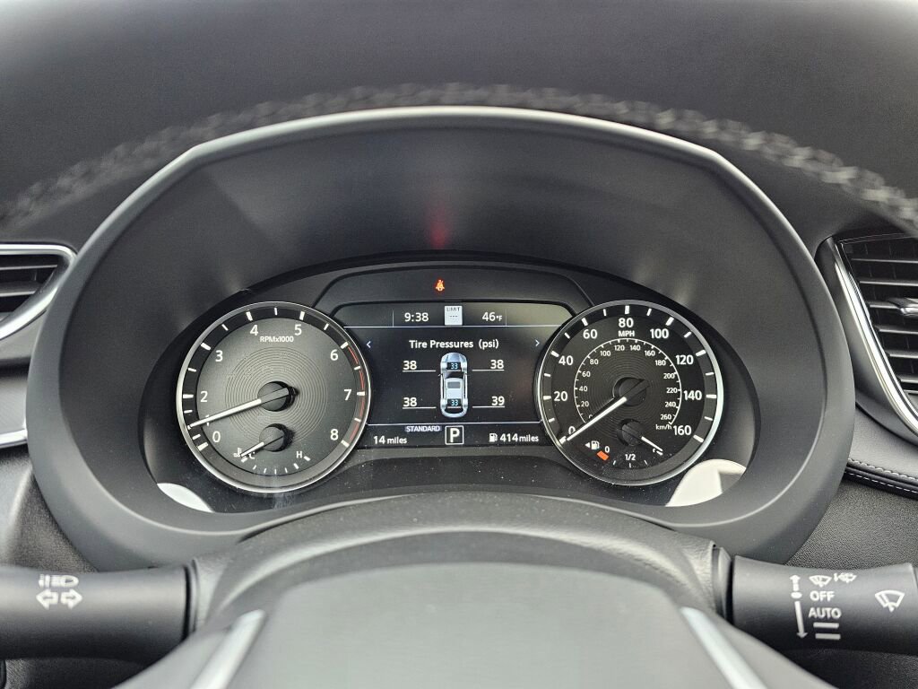 New 2025 INFINITI QX55 Essential image 32