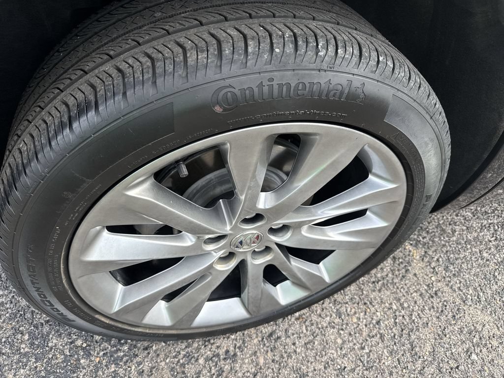 Certified 2023 Buick Envision Avenir FWD image 40