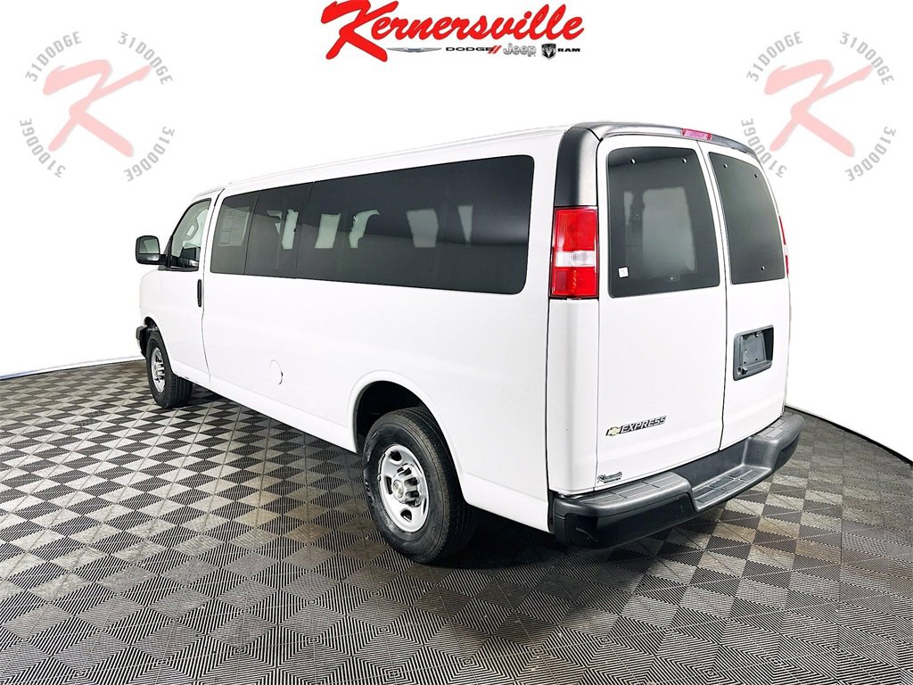 Used 2022 Chevrolet Express 3500 LS image 5