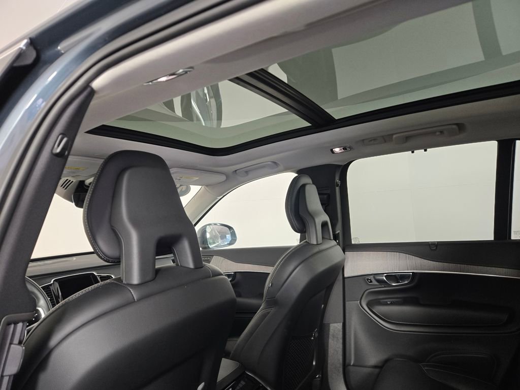 Used 2022 Volvo XC90 T8 Inscription image 15
