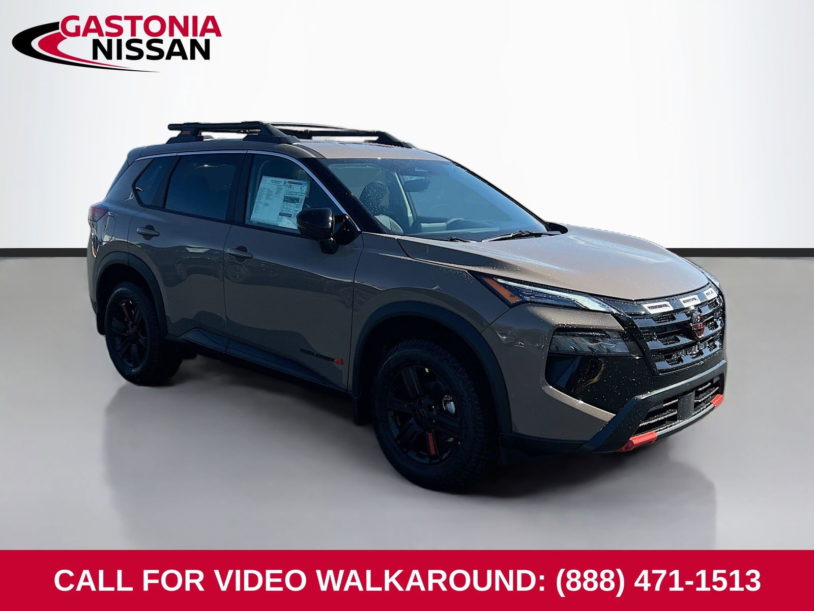 Used 2026 Nissan Rogue SV AWD/4WD image 1
