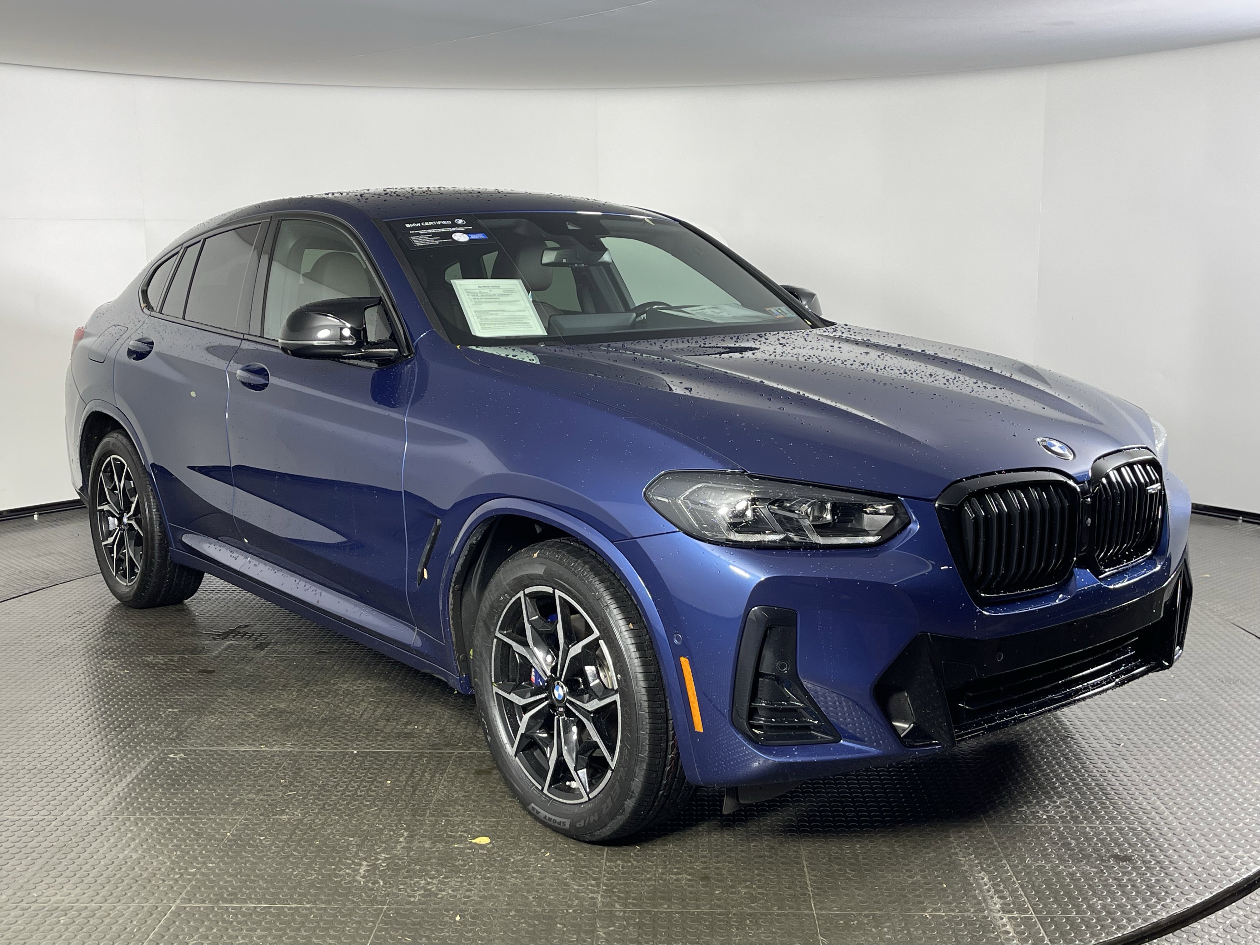 Certified 2024 BMW X4 M40i w/ Premium Package image 2