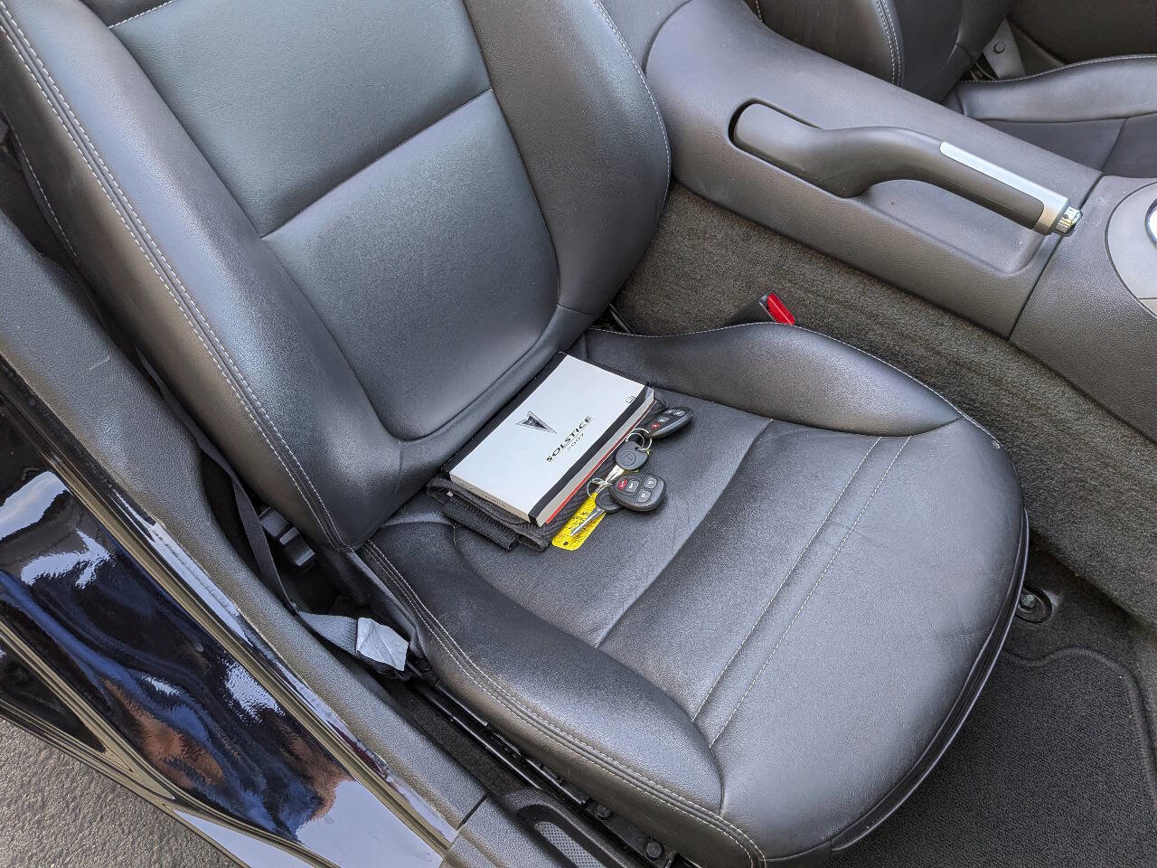 Used 2007 Pontiac Solstice Convertible w/ Premium Package image 10