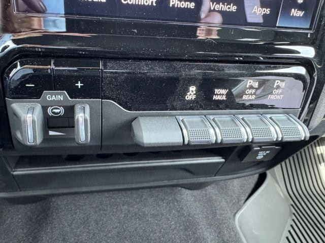 New 2026 RAM 2500 Tradesman AWD/4WD image 32