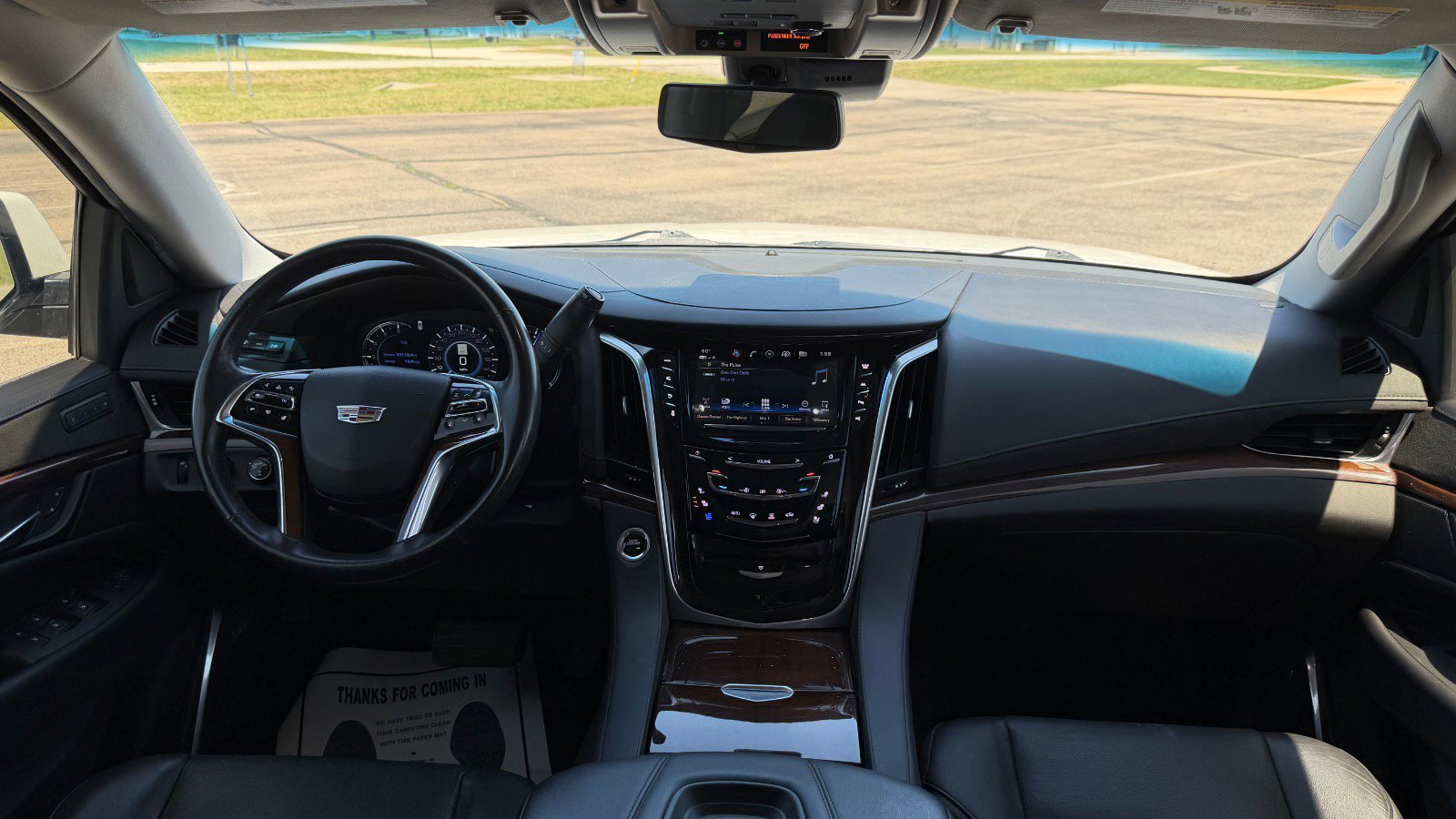Used 2019 Cadillac Escalade ESV Luxury AWD/4WD image 26