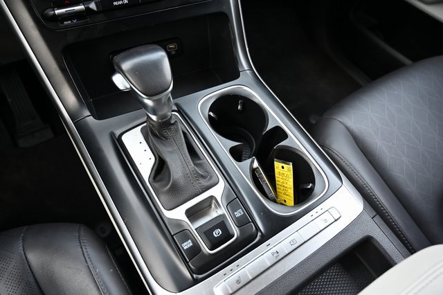 Used 2022 Kia Carnival LX image 19