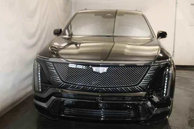 Certified 2026 Cadillac Vistiq Platinum w/ LPO, Floor Liner Package AWD/4WD image 3