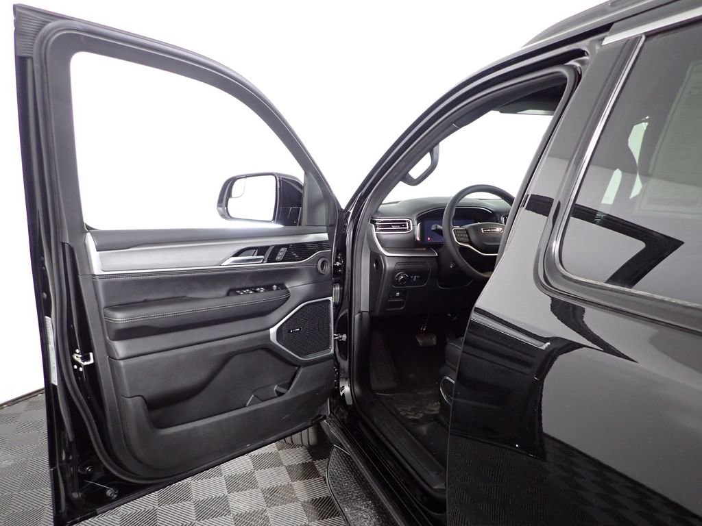 New 2026 Jeep Grand Wagoneer L 4WD image 22