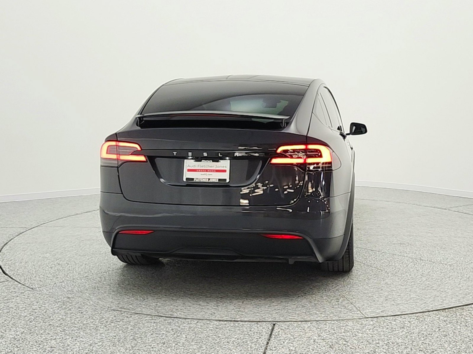 Used 2025 Tesla Model X image 6