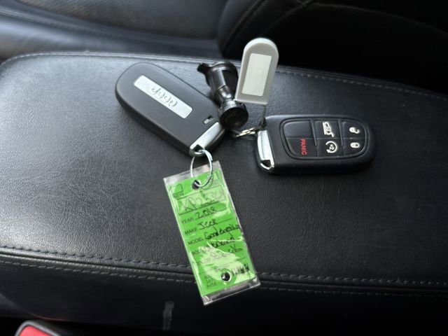 Used 2018 Jeep Cherokee Overland w/ Technology Group image 44